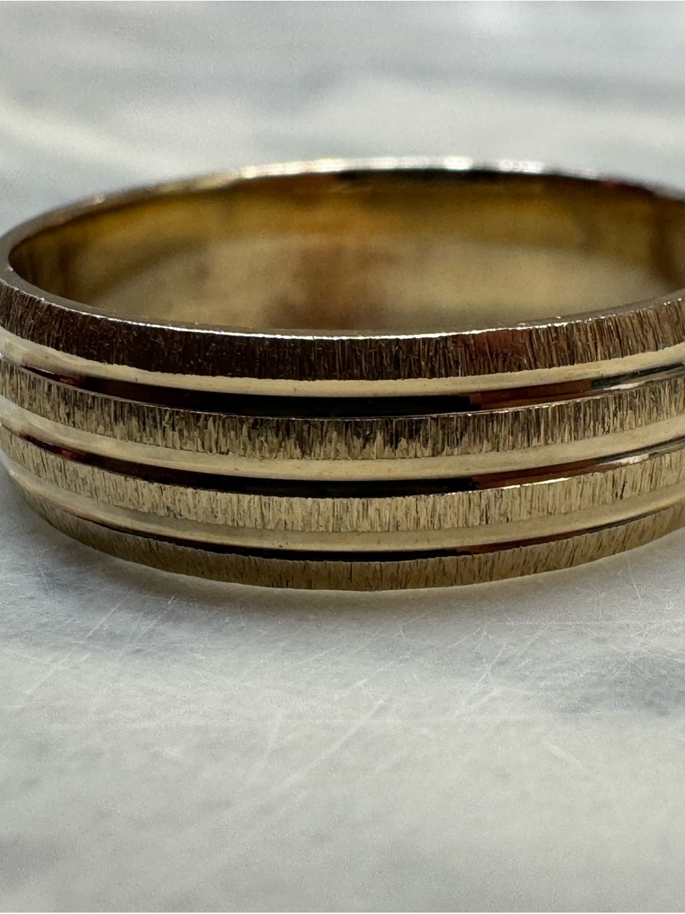 Men’s Size 10 Brass Gold Tone Textured we Band Ring Vintage Statement Jewelry - Picture 8 of 10